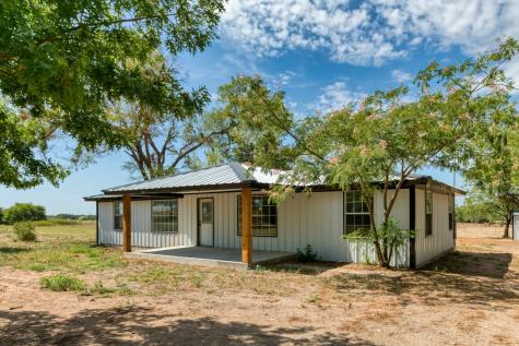 344 County Road 1695 Sunset TX 76270
