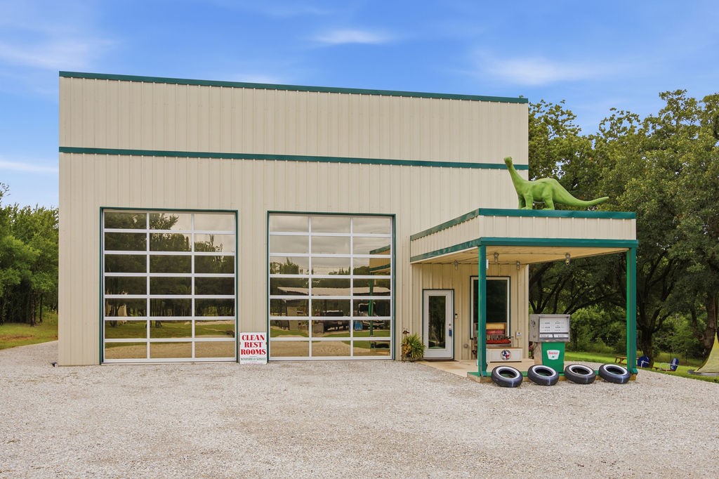 189 County Road 4767 Boyd TX 76023