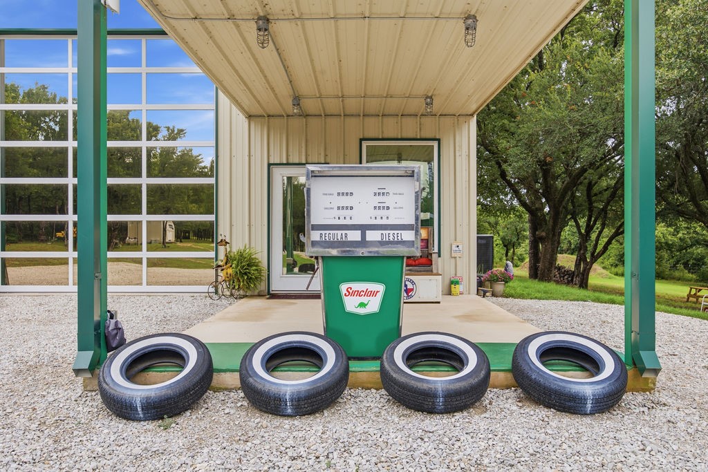 189 County Road 4767 Boyd TX 76023