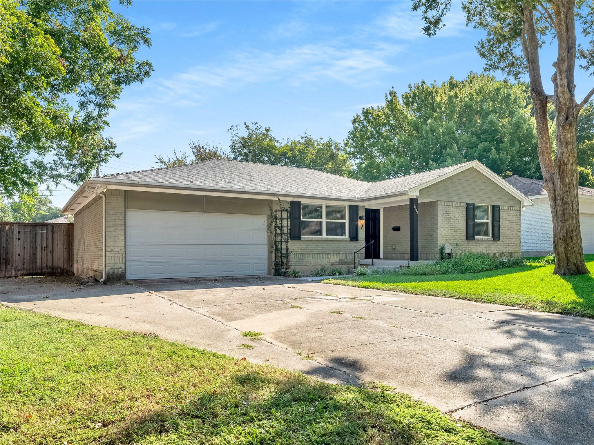 2342 Fenestra Drive Dallas TX 75228