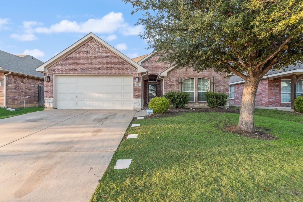 500 Crescent Creek Lane Fort Worth TX 76140