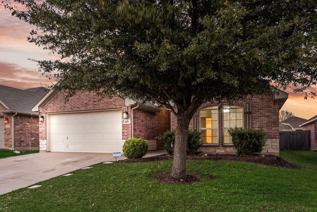 500 Crescent Creek Lane Fort Worth TX 76140