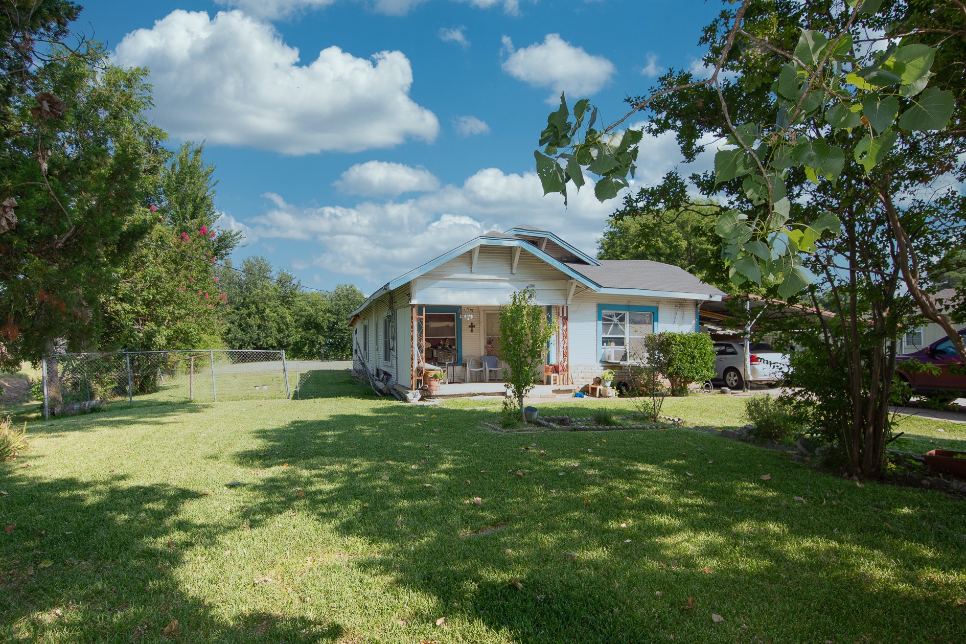 609 Gatewood Road Garland TX 75043