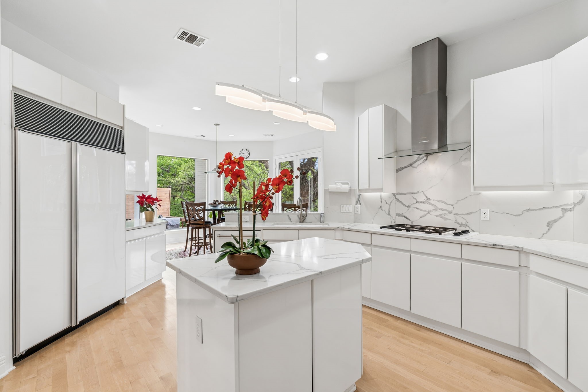 18736 Wainsborough Lane Dallas TX 75287