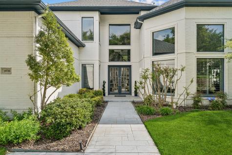 18736 Wainsborough Lane Dallas TX 75287