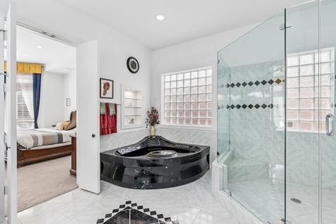 18736 Wainsborough Lane Dallas TX 75287