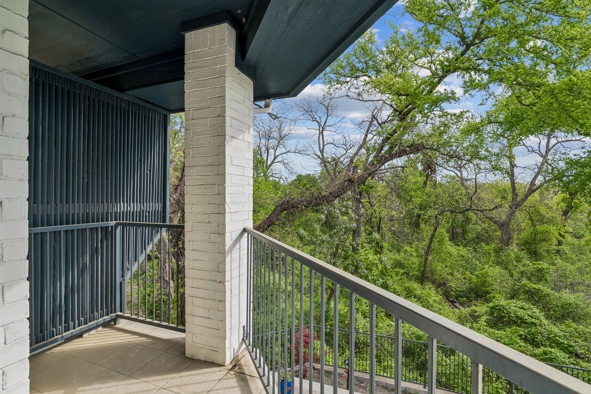18736 Wainsborough Lane Dallas TX 75287