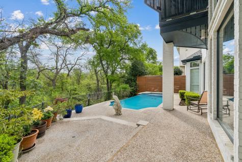 18736 Wainsborough Lane Dallas TX 75287