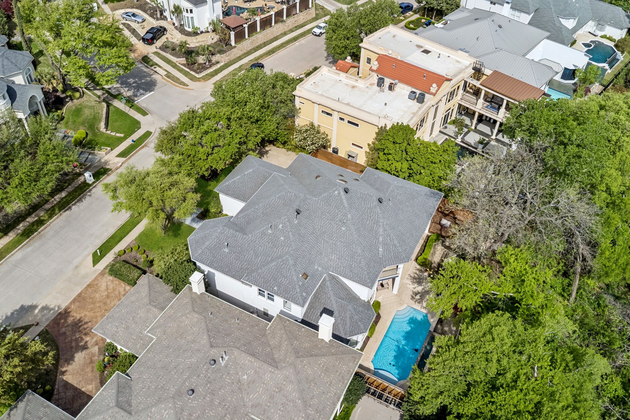 18736 Wainsborough Lane Dallas TX 75287