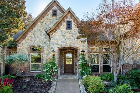 8220 Plum Creek Trail Burleson TX 76028