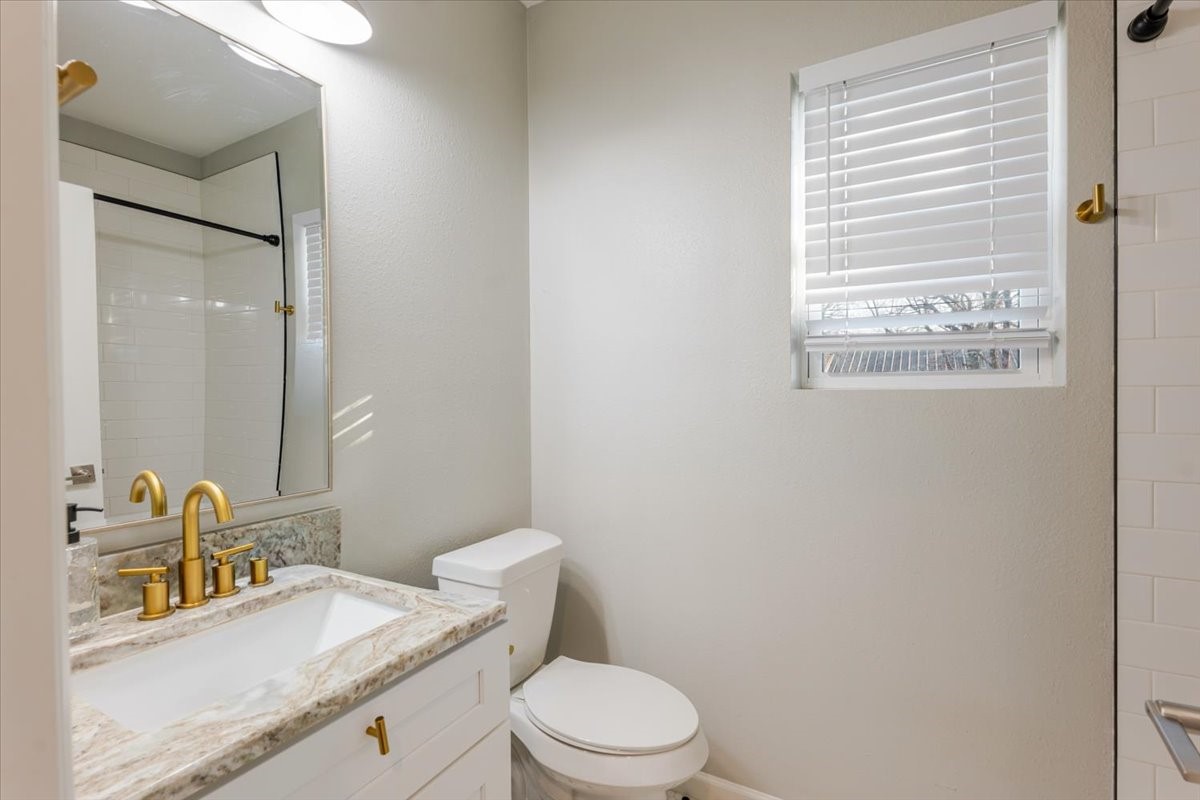 1302 NW 3rd Avenue Mineral Wells TX 76067