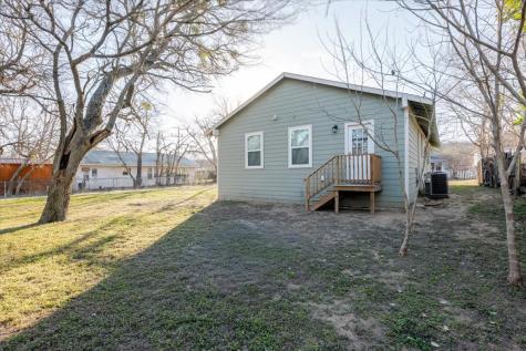 1302 NW 3rd Avenue Mineral Wells TX 76067