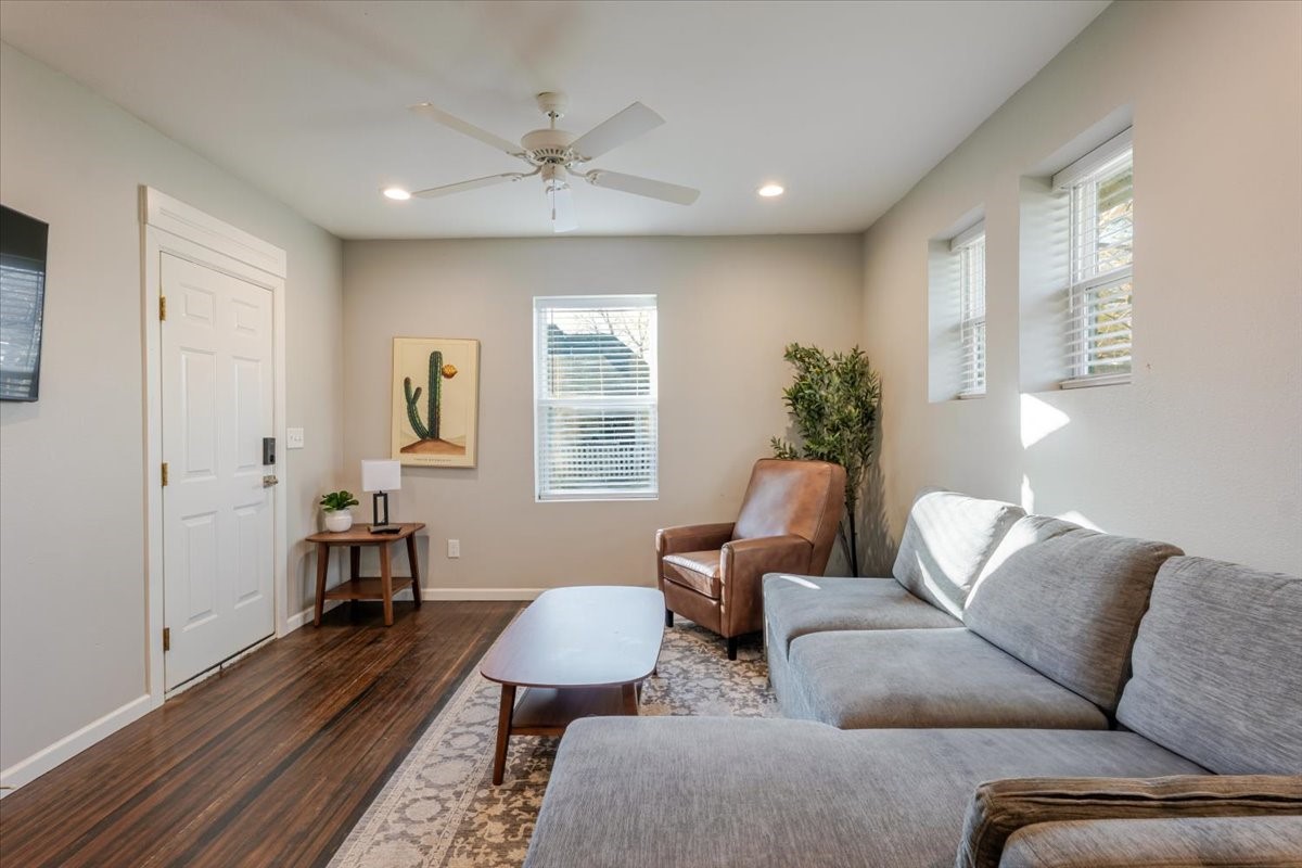 1302 NW 3rd Avenue Mineral Wells TX 76067