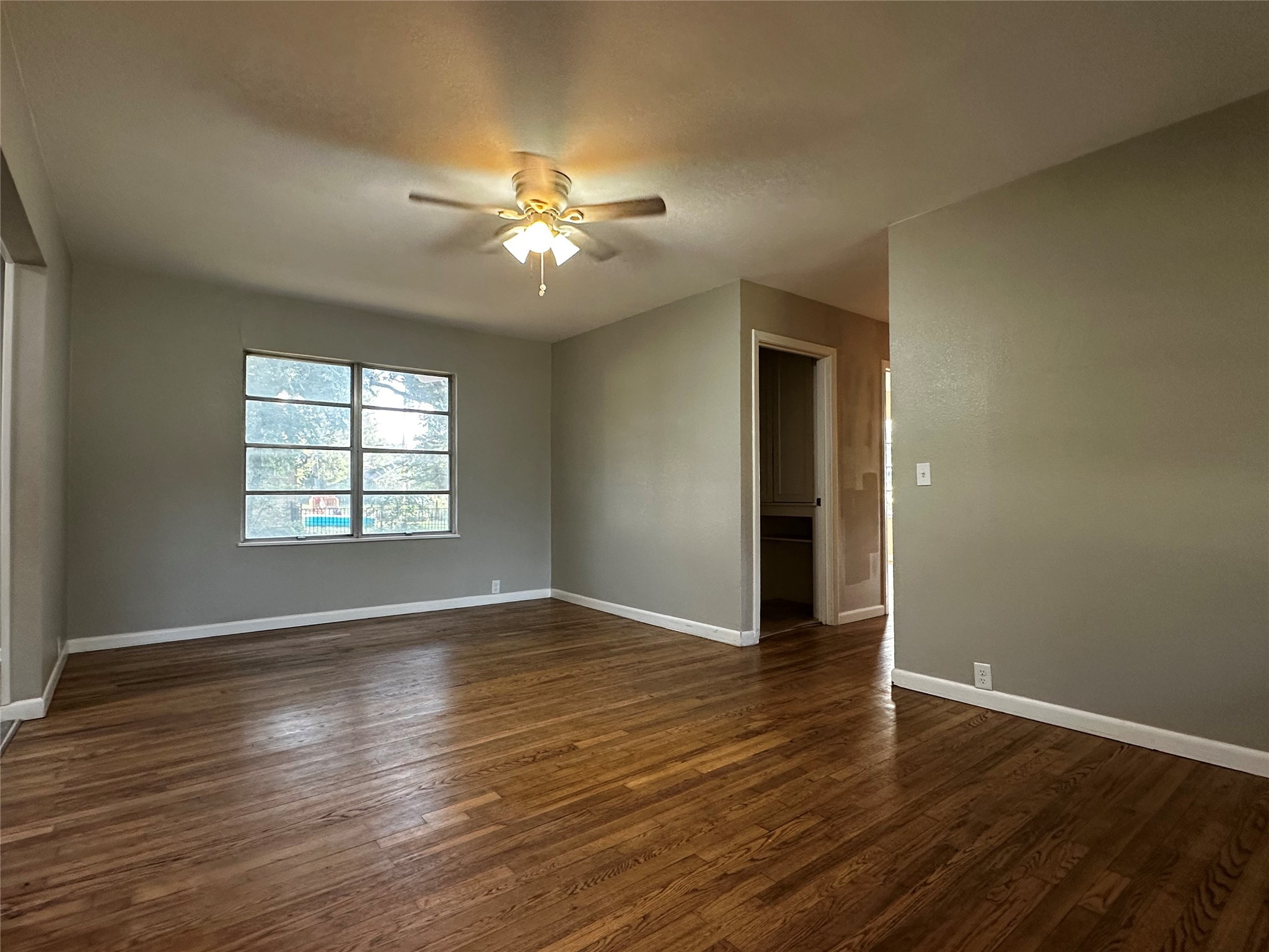 400 E Liberty Street Pilot Point TX 76258