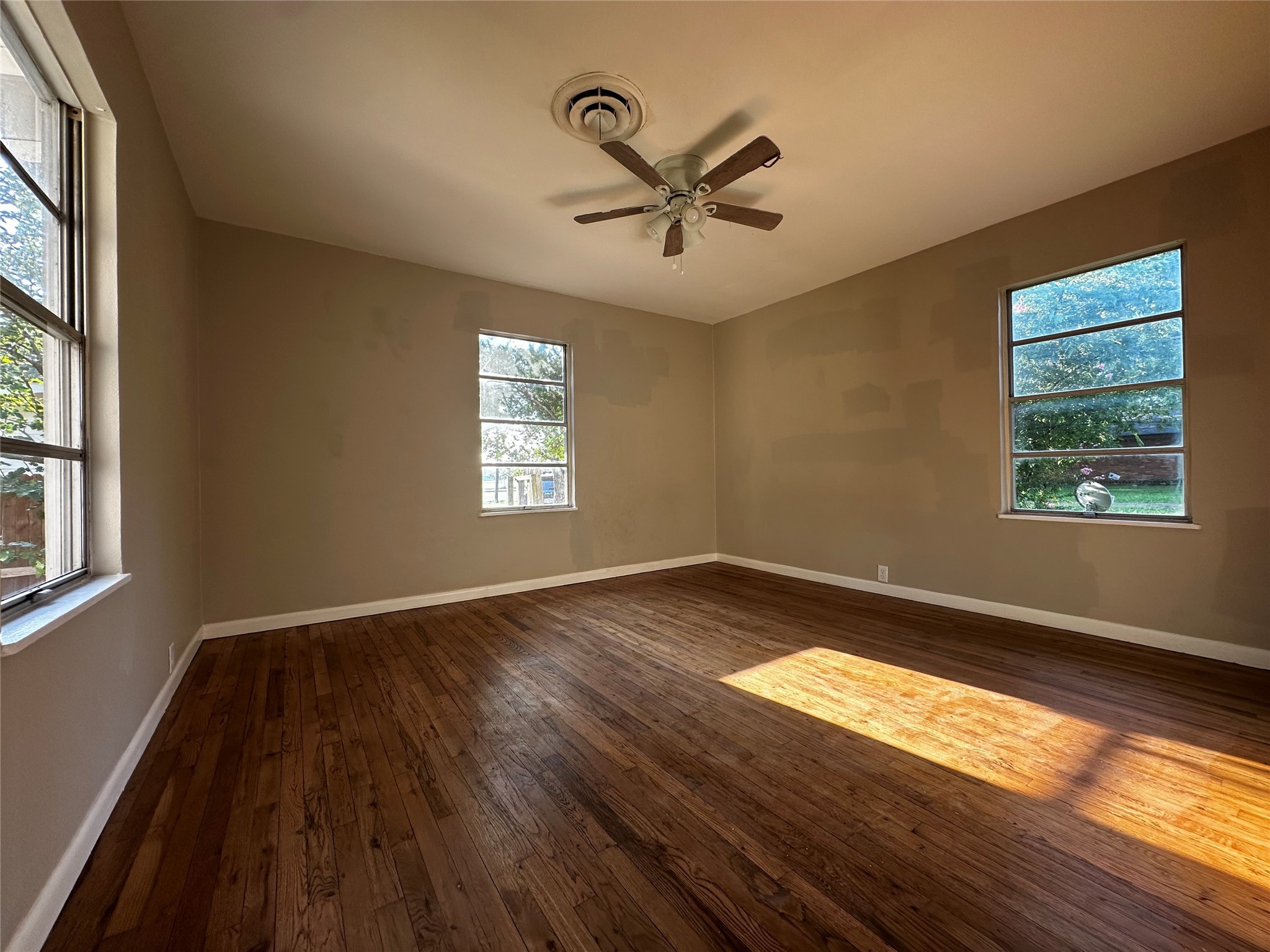 400 E Liberty Street Pilot Point TX 76258