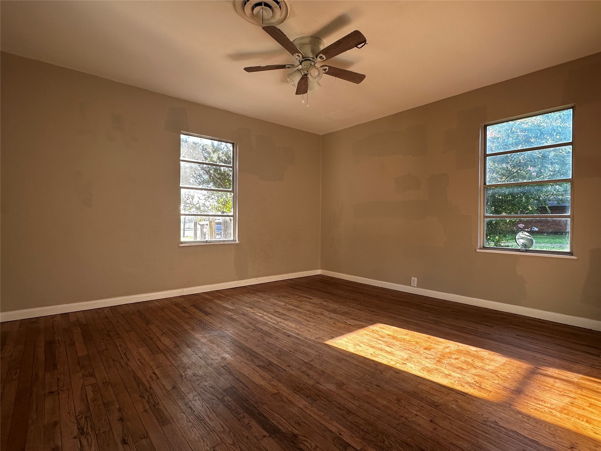 400 E Liberty Street Pilot Point TX 76258