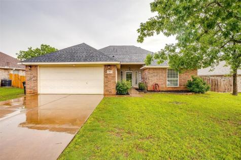 304 Catherine Street Joshua TX 76058