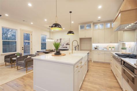 1303 Lela Street Mckinney TX 75069
