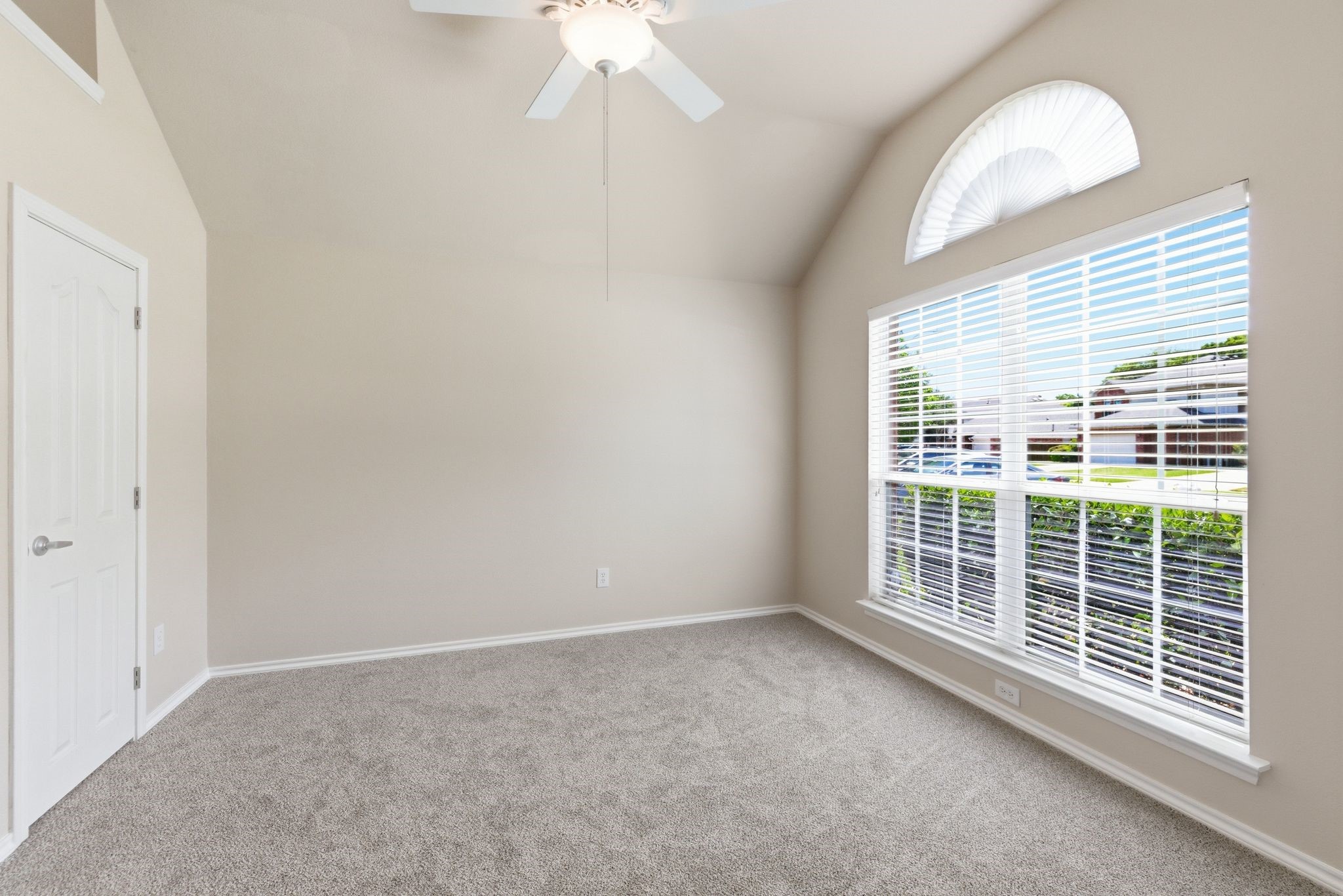 817 Huebner Way Burleson TX 76028