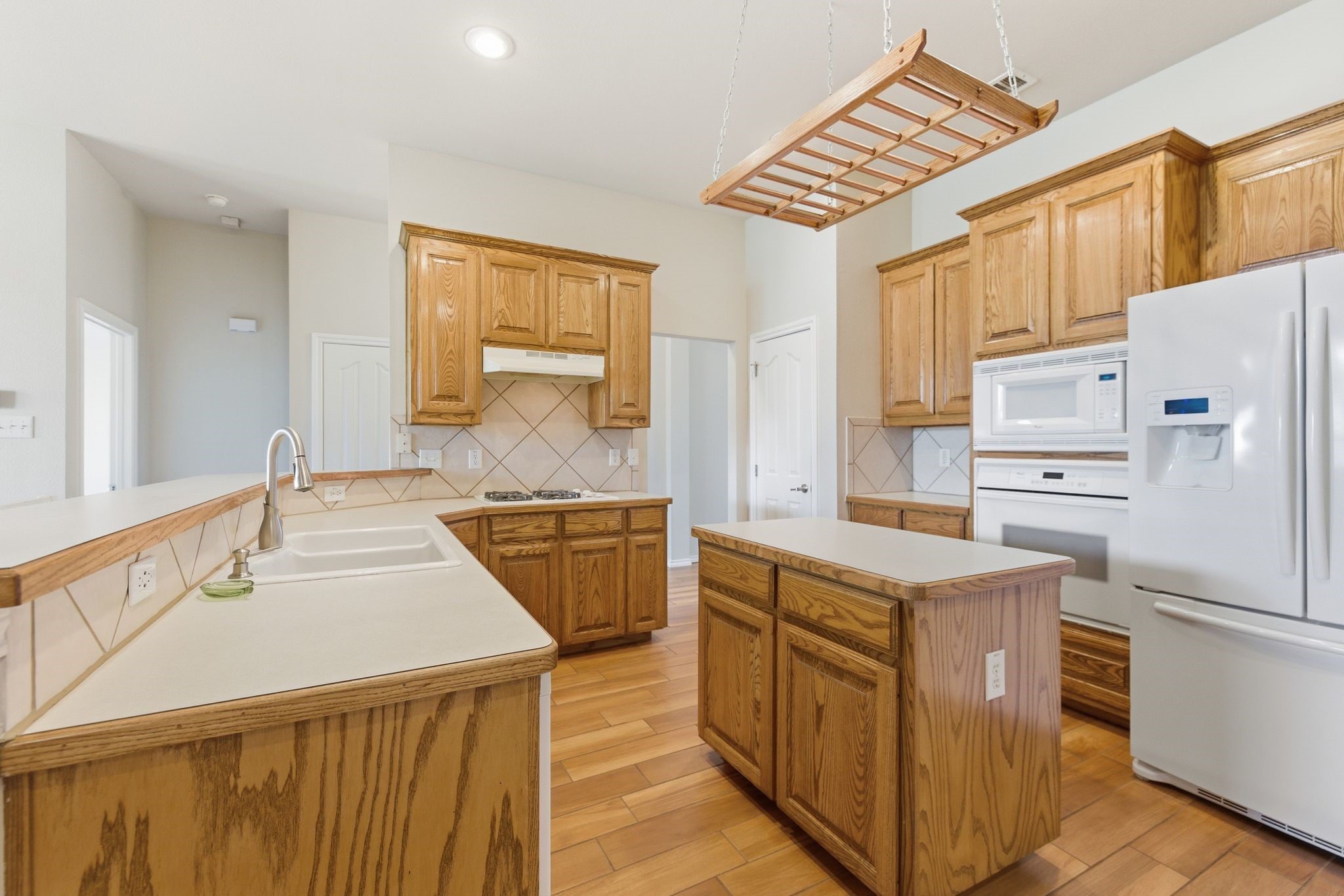 817 Huebner Way Burleson TX 76028