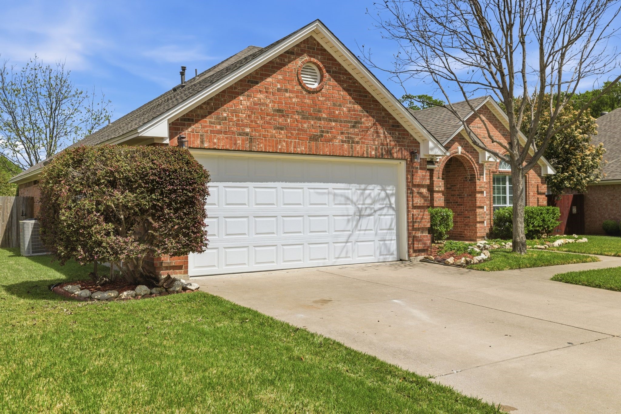 817 Huebner Way Burleson TX 76028
