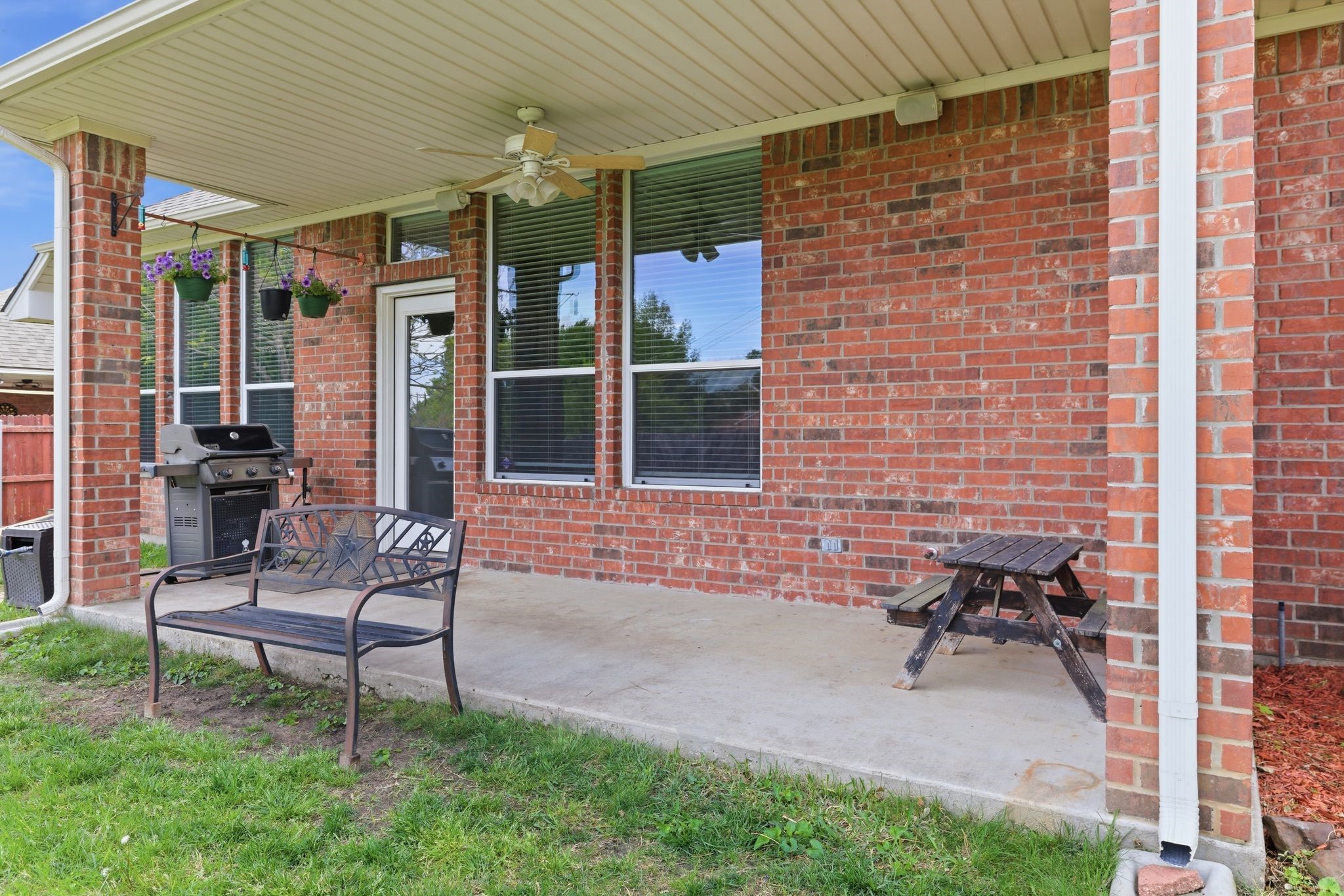 817 Huebner Way Burleson TX 76028
