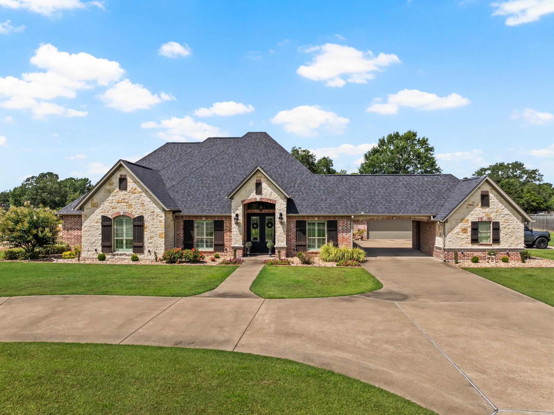 204 Private Road 54166 Pittsburg TX 75686