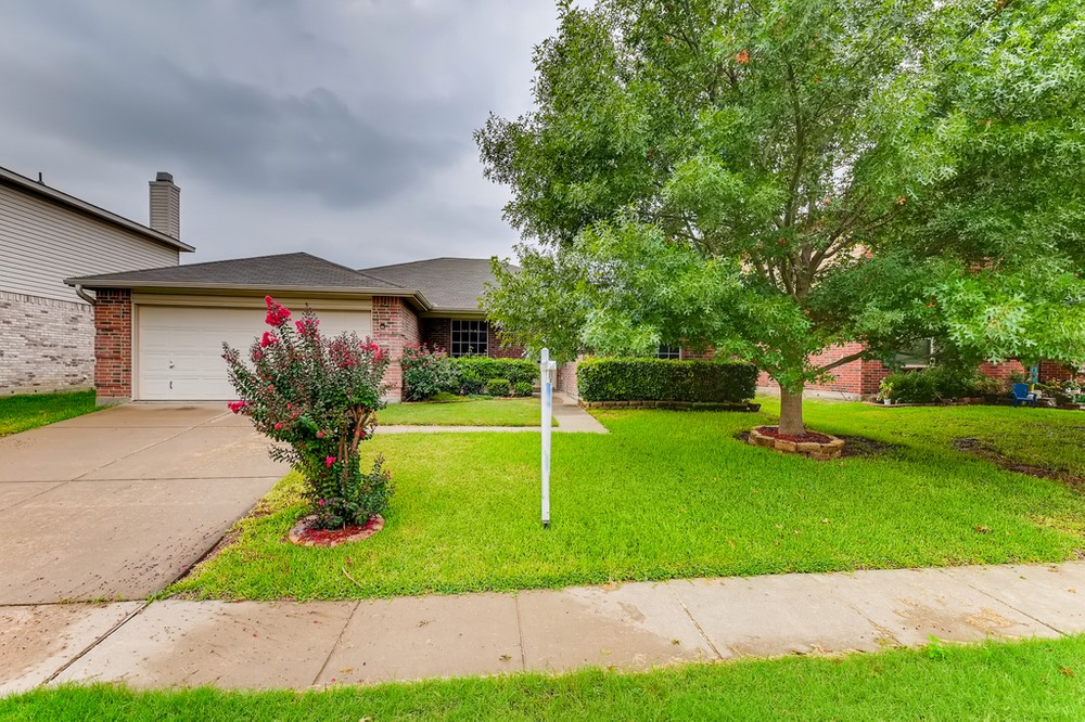 1309 Anna Lea Lane Burleson TX 76028