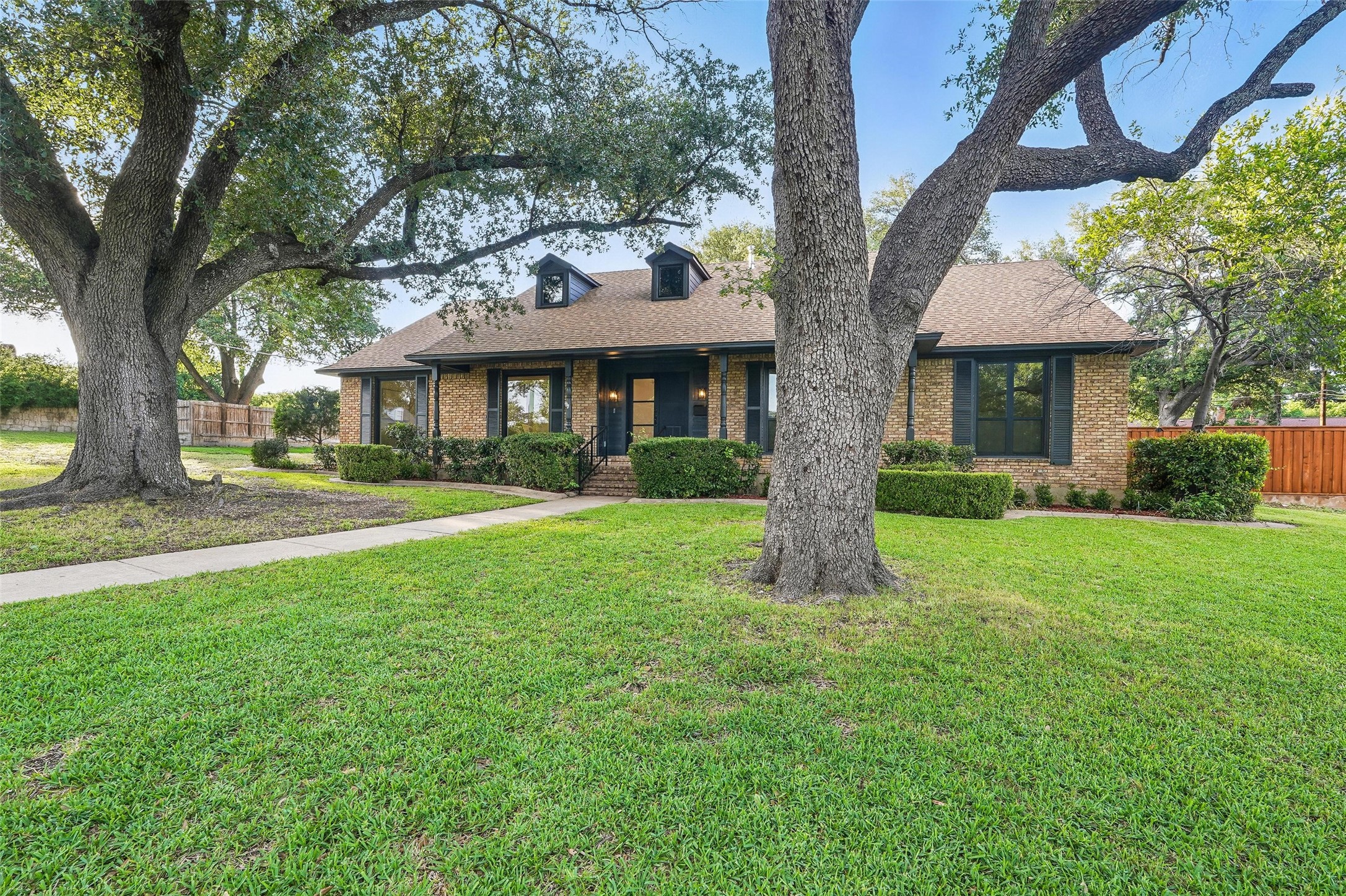 1451 Acapulco Drive Dallas TX 75232