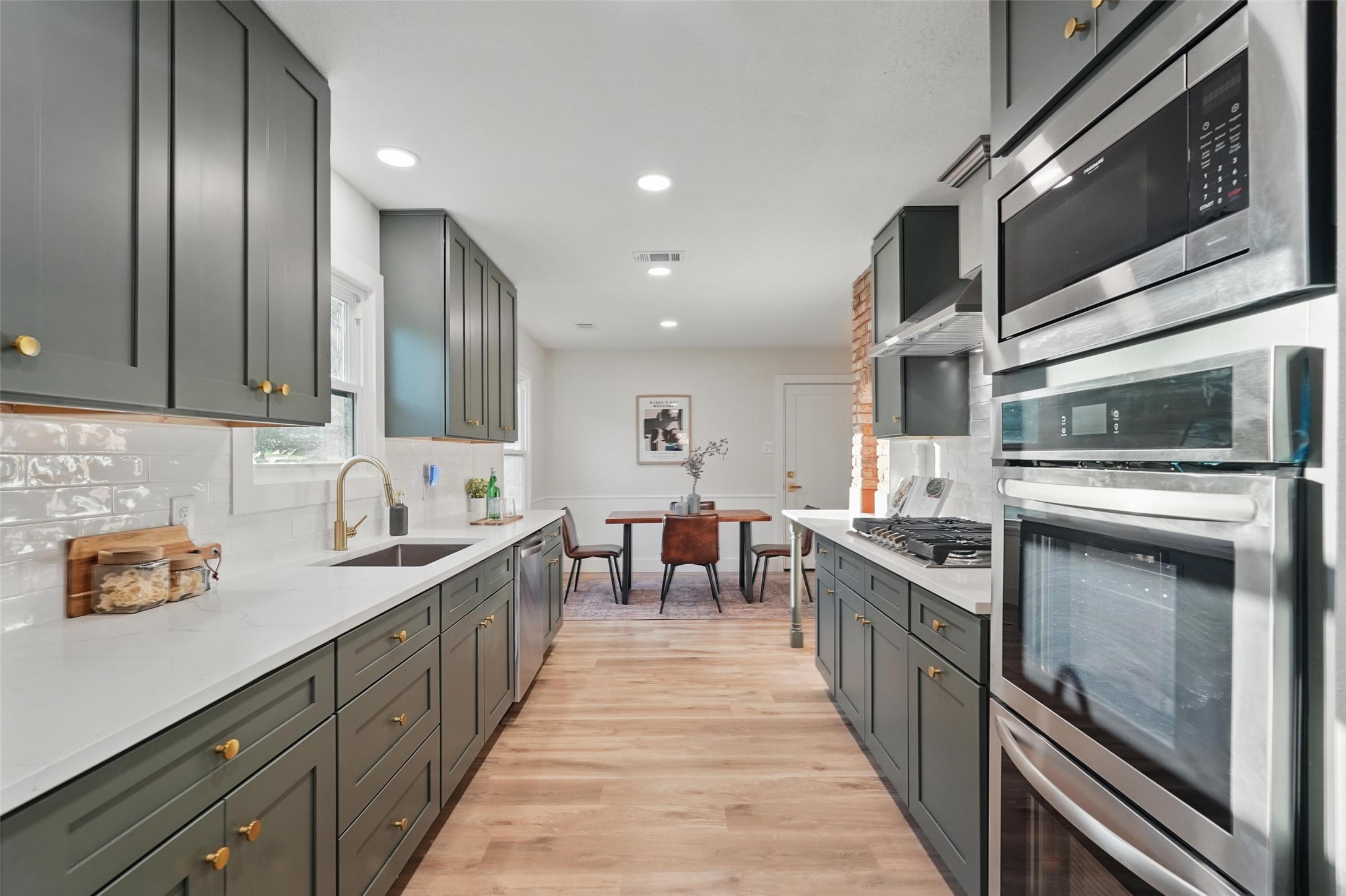 1451 Acapulco Drive Dallas TX 75232