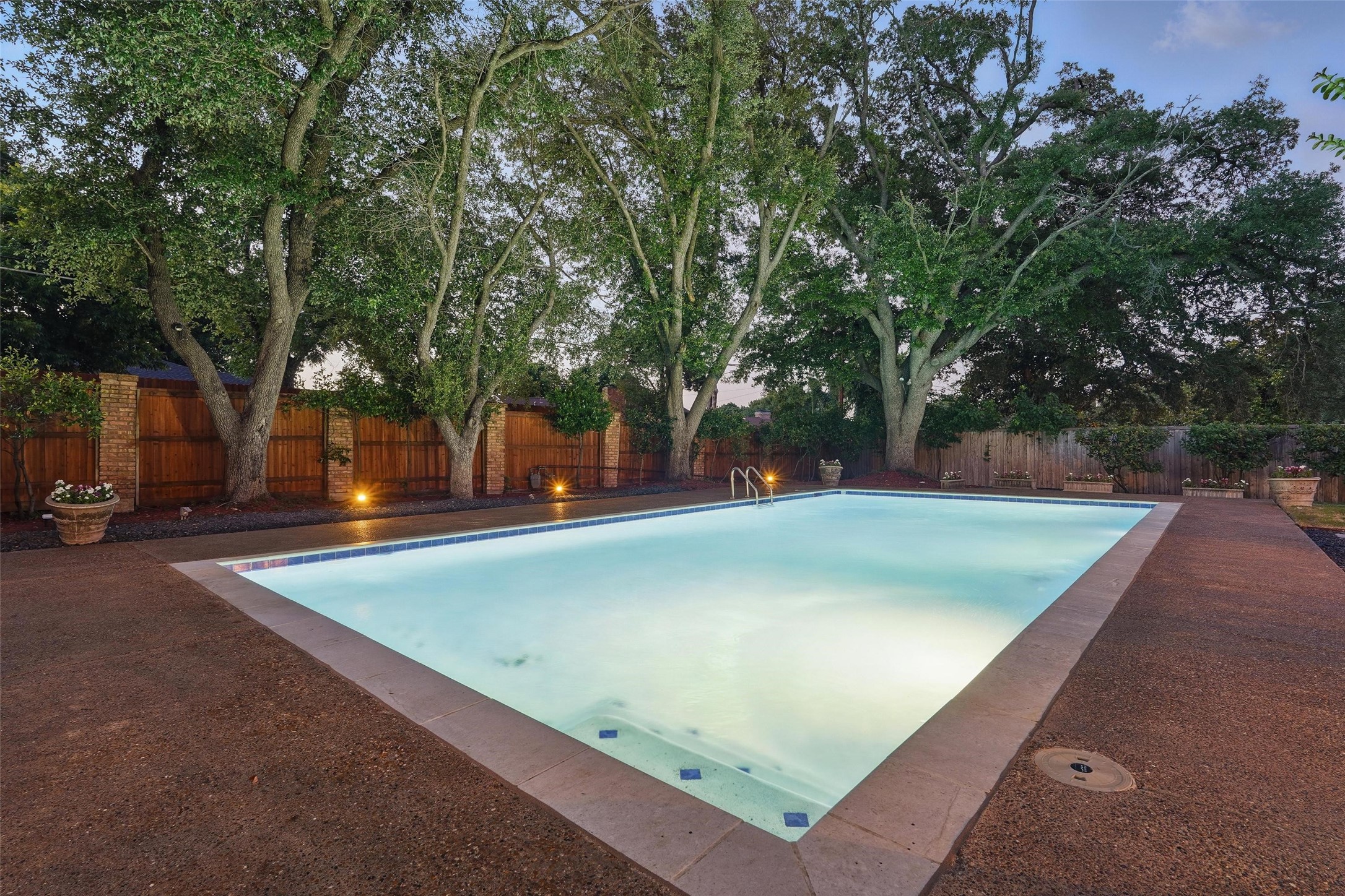 1451 Acapulco Drive Dallas TX 75232