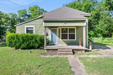 318 Mckenzie Street Waxahachie TX 75165