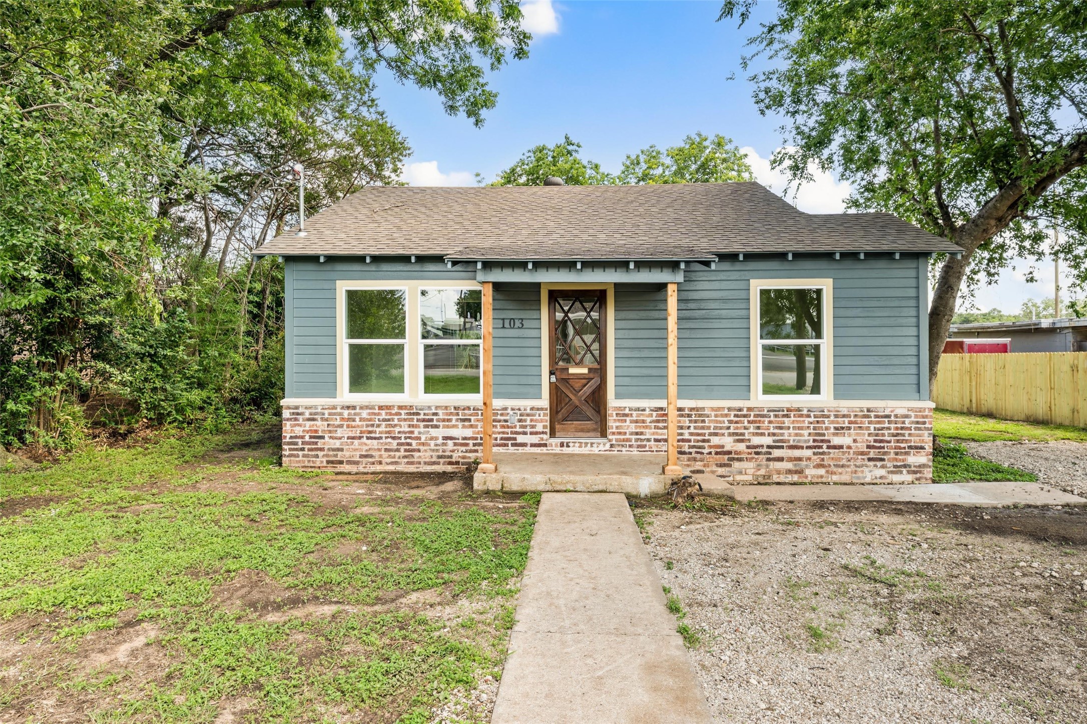 103 E Stegall Drive Robinson TX 76706