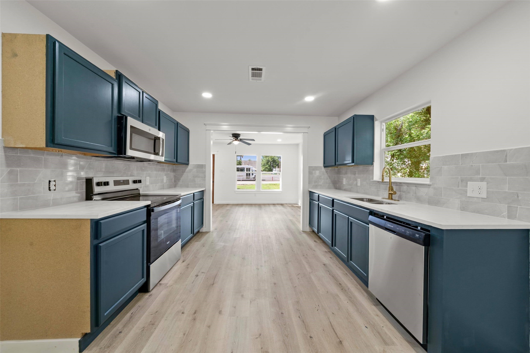 103 E Stegall Drive Robinson TX 76706