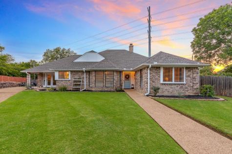 7410 Corsair Court Arlington TX 76016