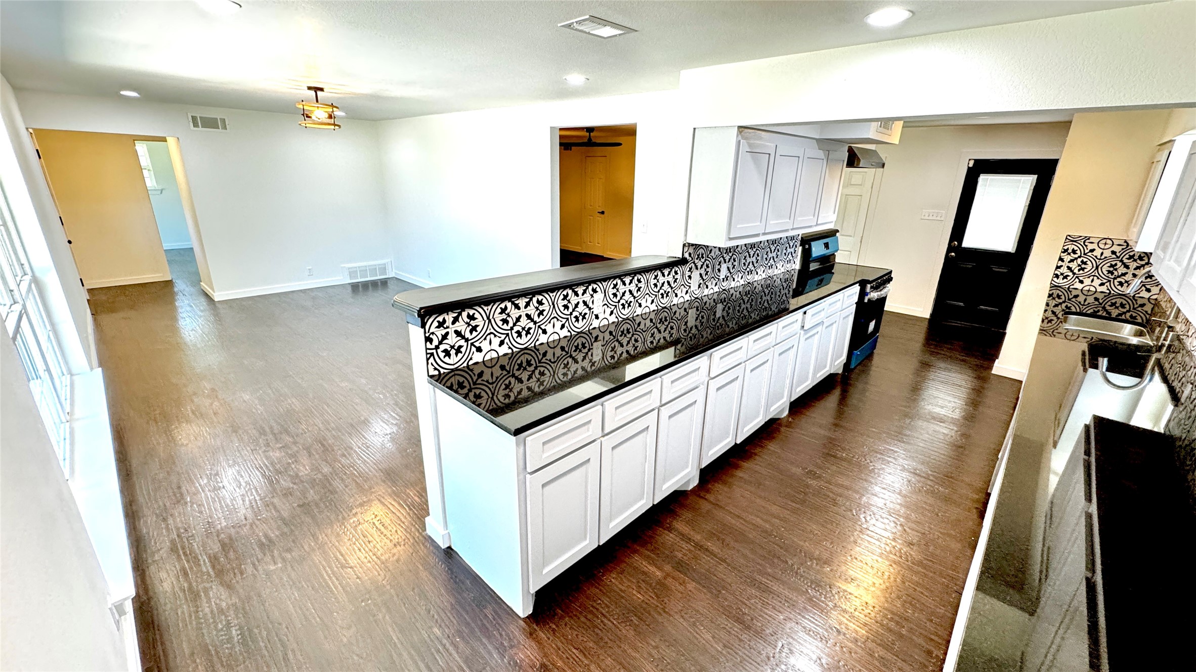 3315 Cedarcroft Lane Dallas TX 75233