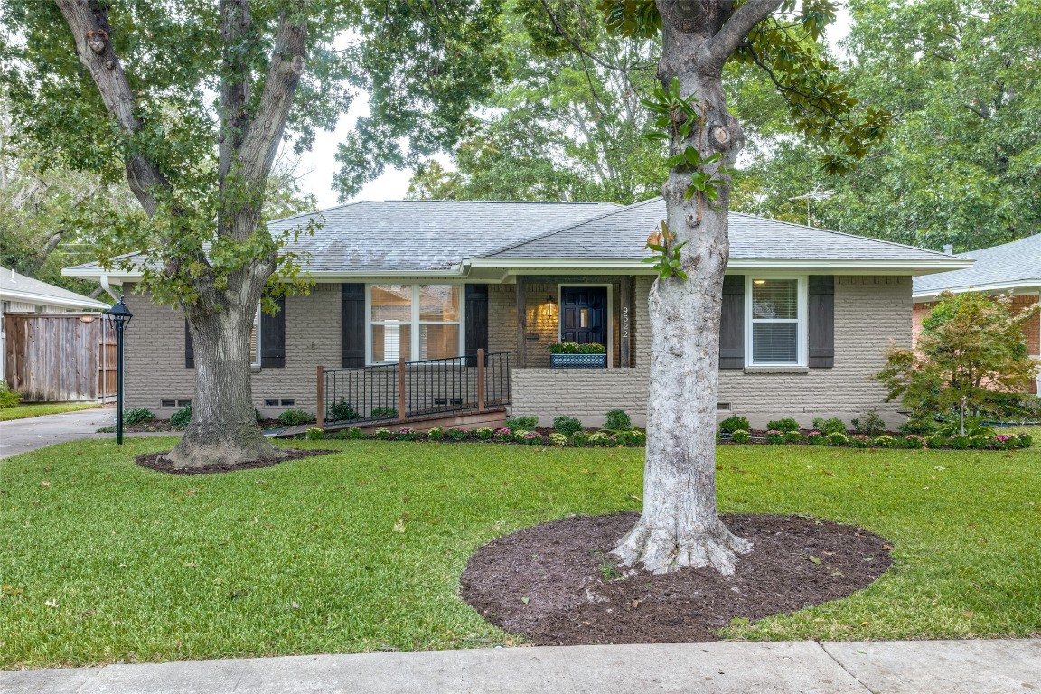 9522 Livenshire Drive Dallas TX 75238