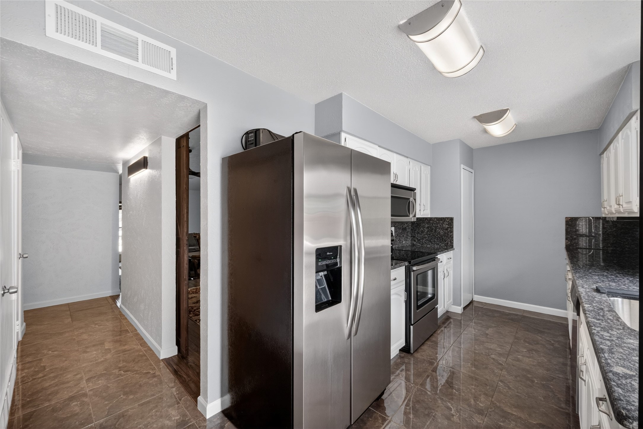 817 Oakland Street Grand Prairie TX 75052