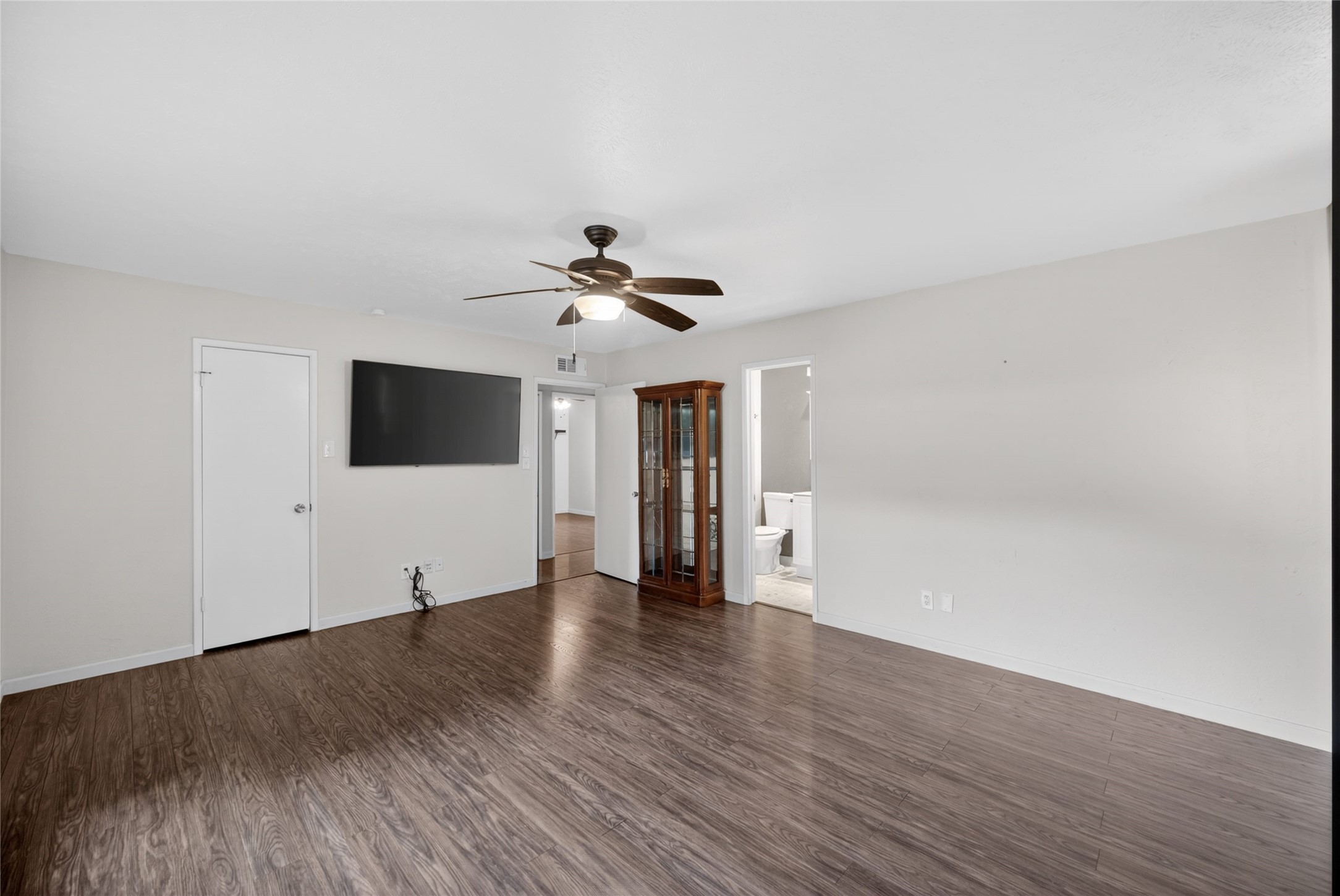 817 Oakland Street Grand Prairie TX 75052