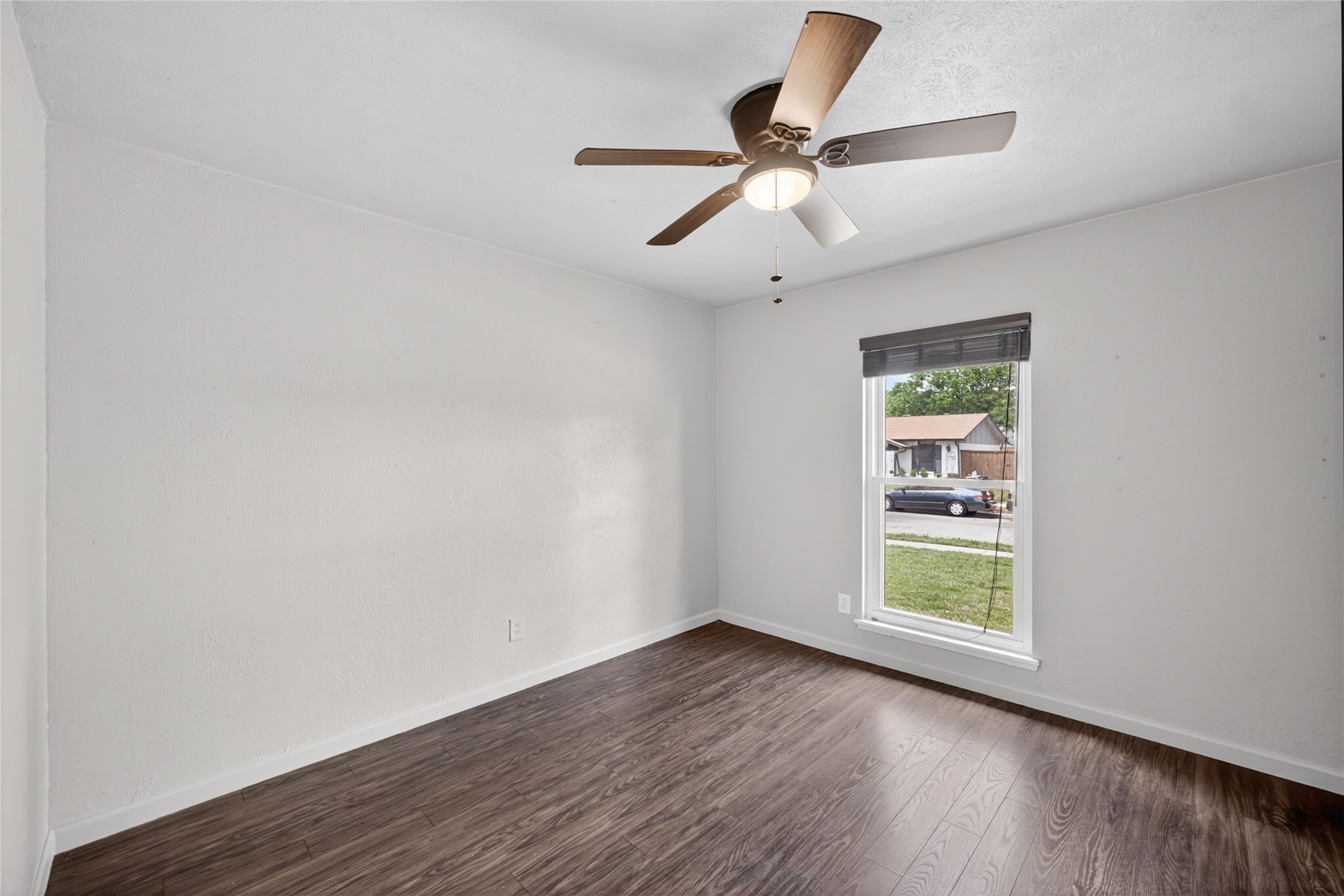 817 Oakland Street Grand Prairie TX 75052