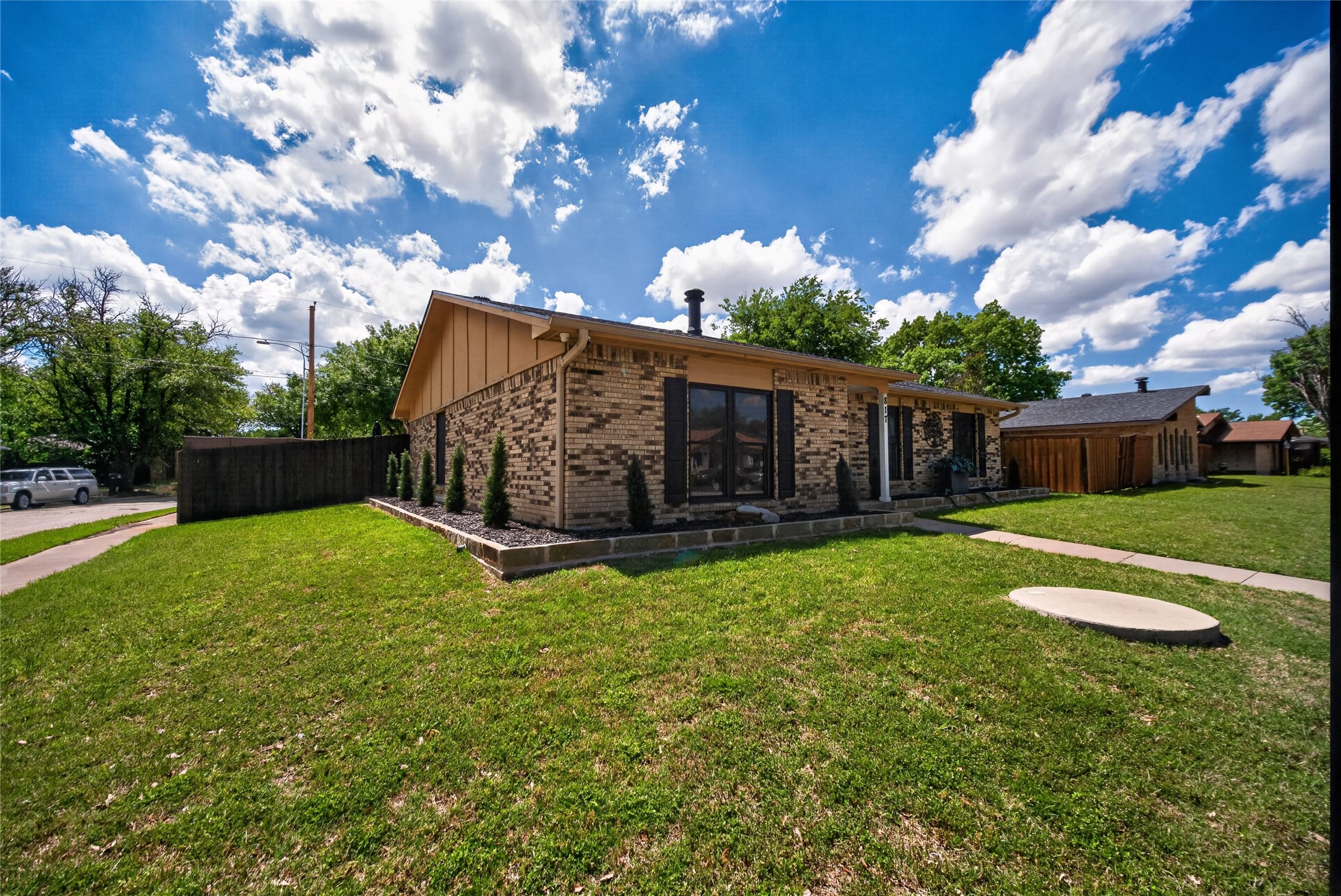 817 Oakland Street Grand Prairie TX 75052
