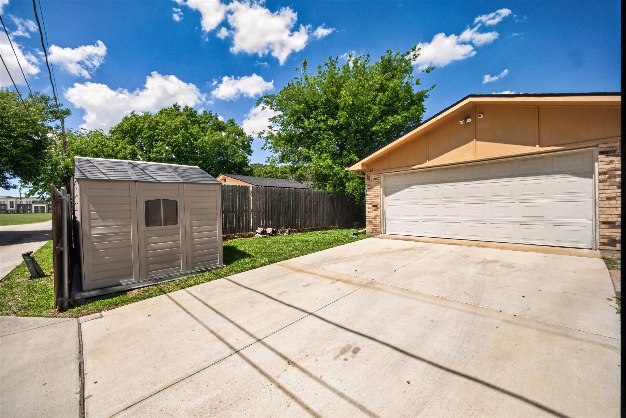 817 Oakland Street Grand Prairie TX 75052