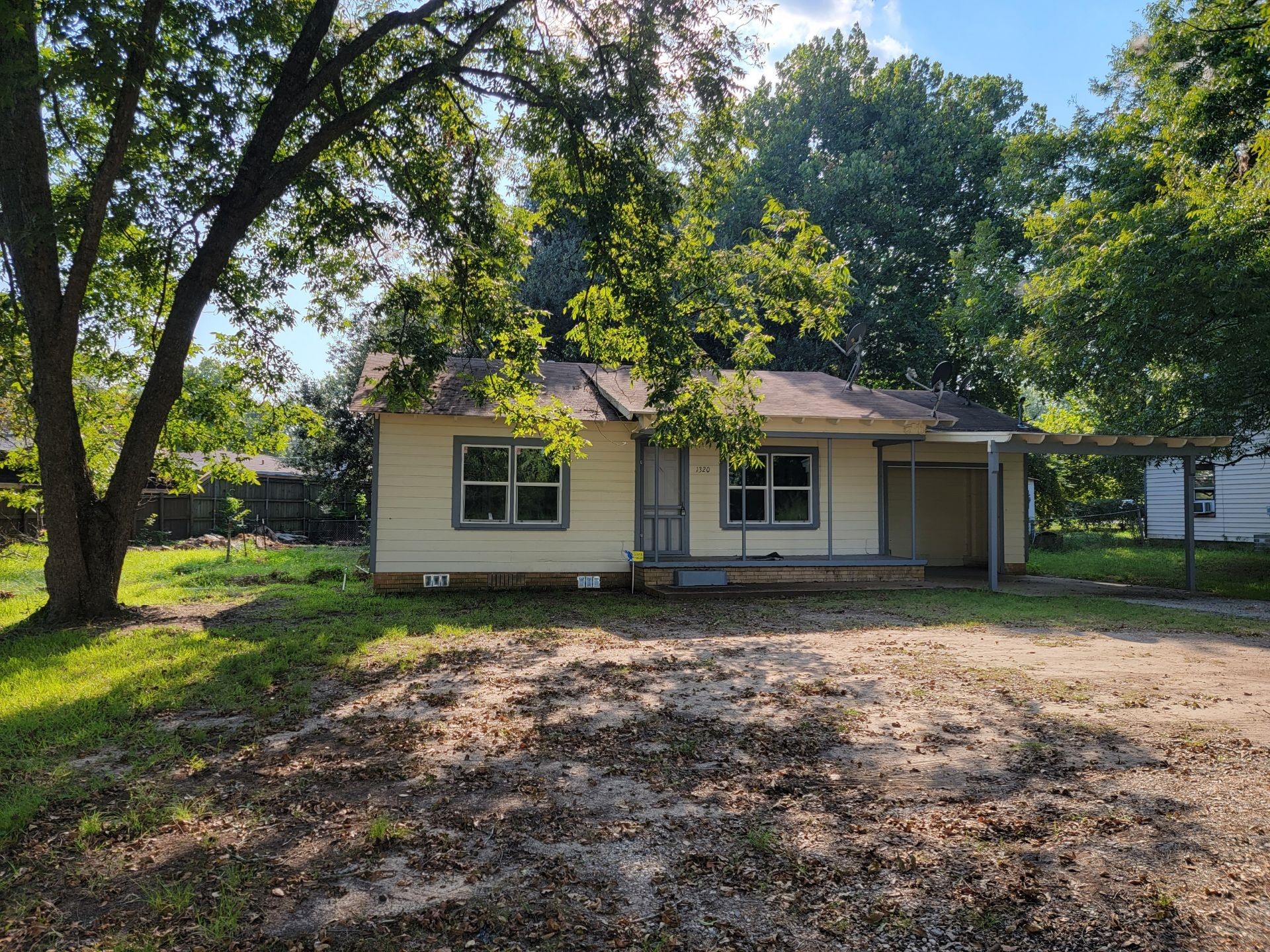 1320 S Palestine Street Athens TX 75751