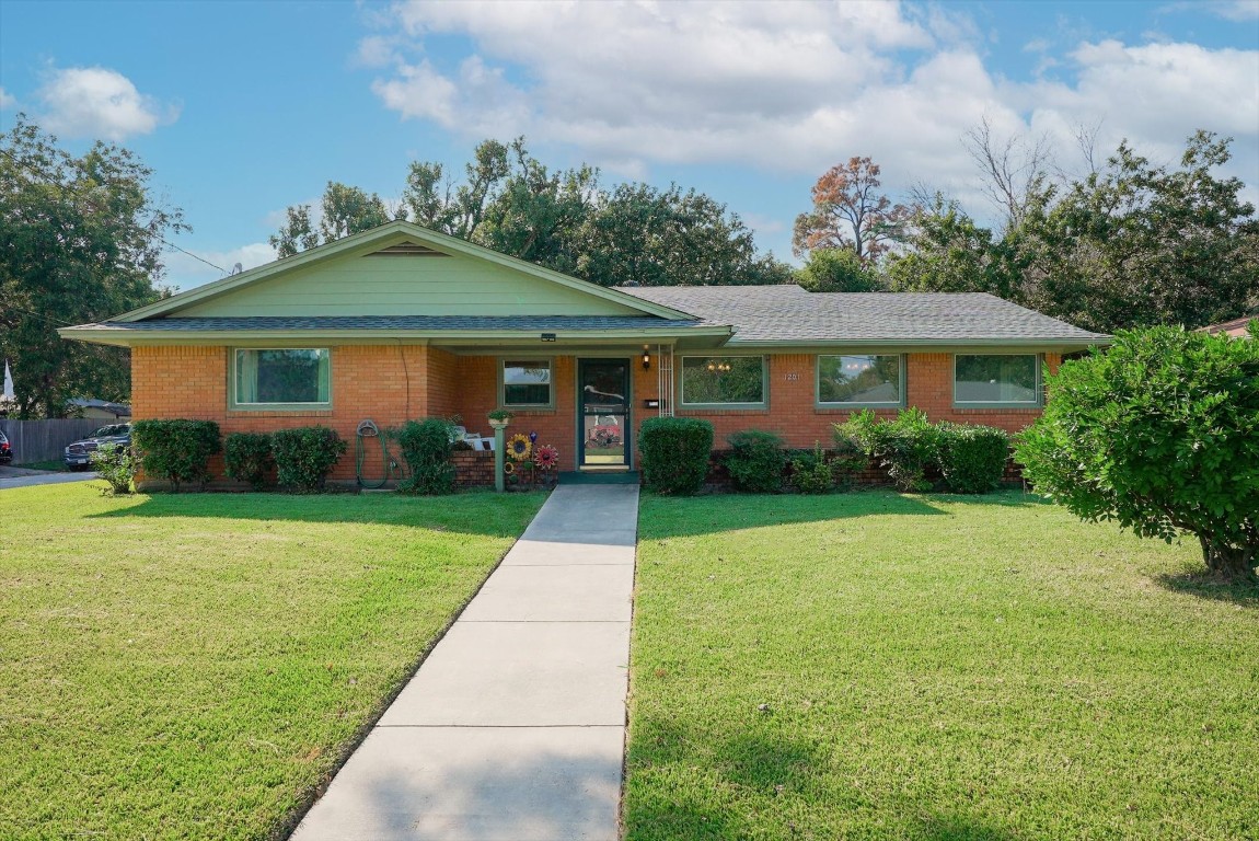 1201 Magnolia Street Gainesville TX 76240