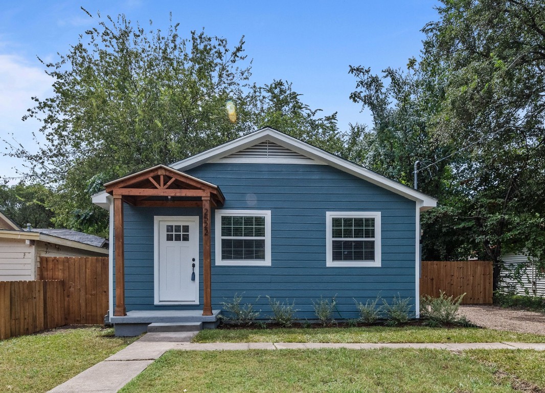 2522 Glenfield Avenue Dallas TX 75233