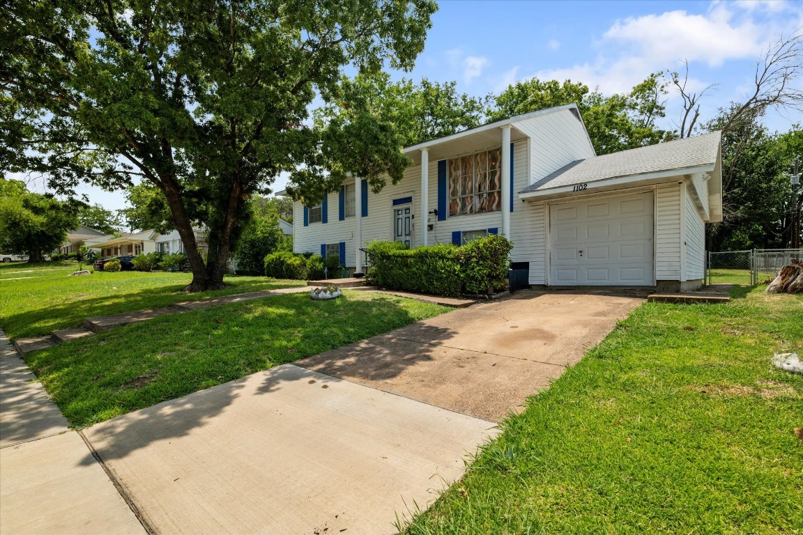 1102 Wycliff Drive Garland TX 75040