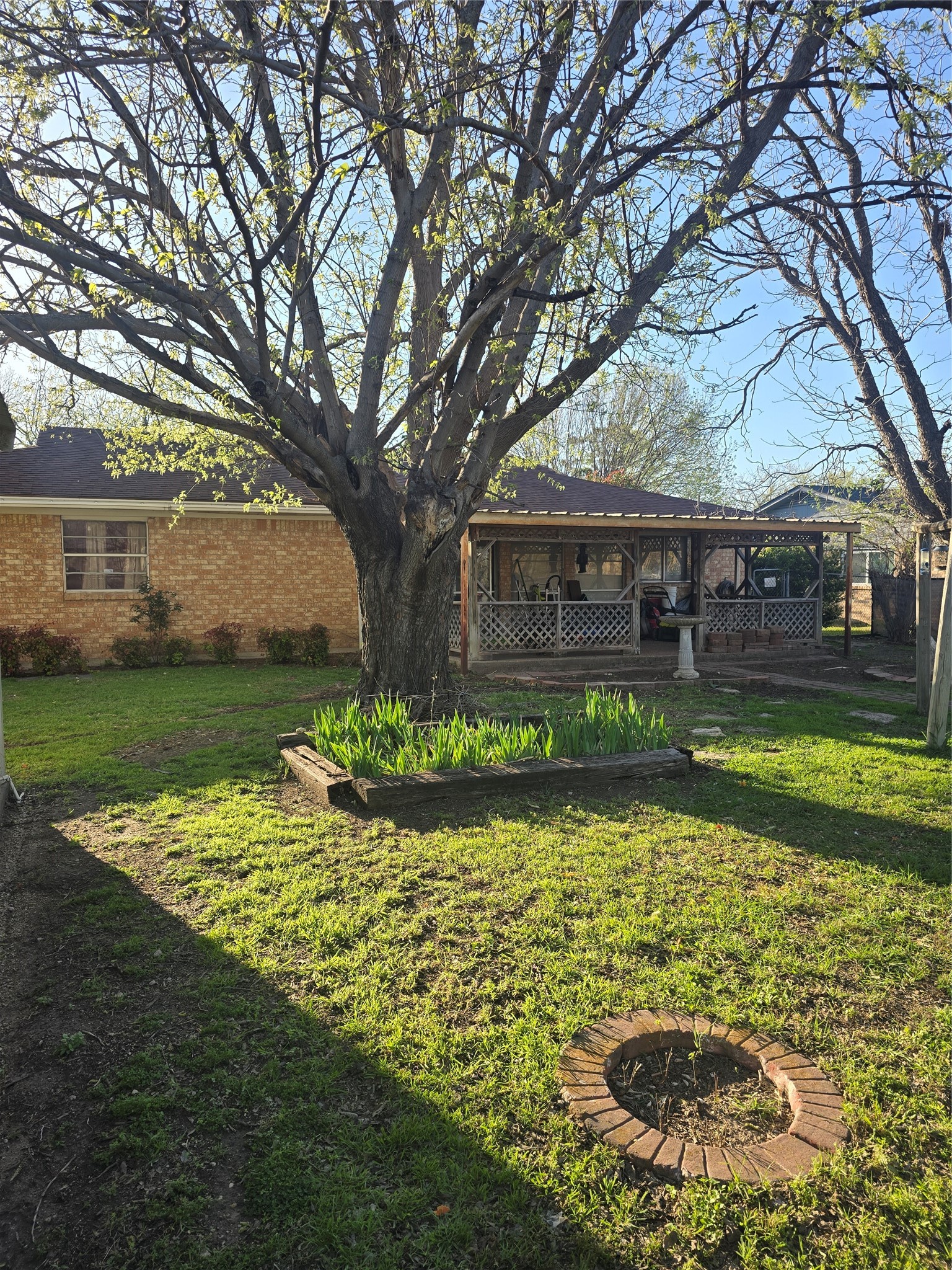 624 S Kate Street White Settlement TX 76108