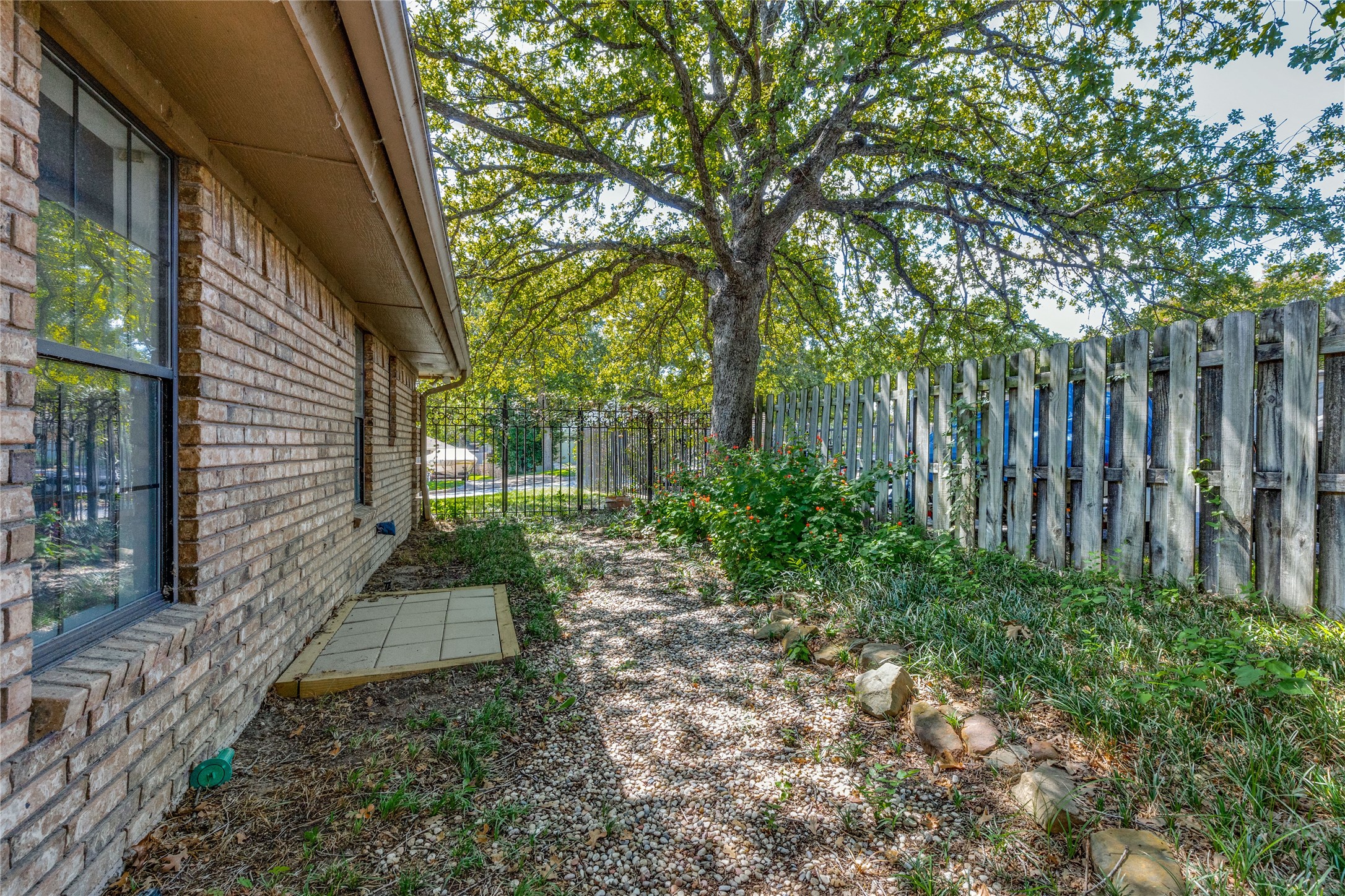 413 Timber Bay Court Azle TX 76020