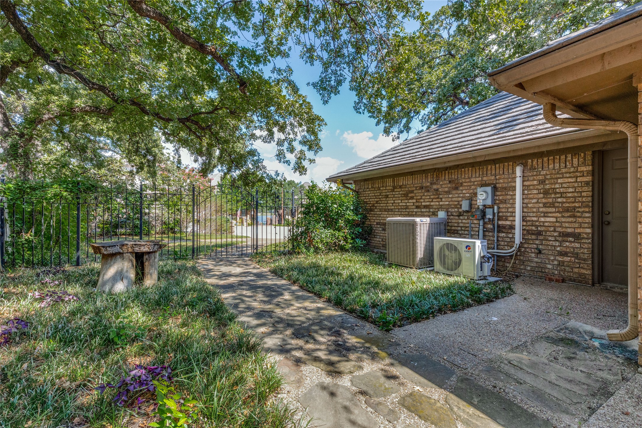 413 Timber Bay Court Azle TX 76020