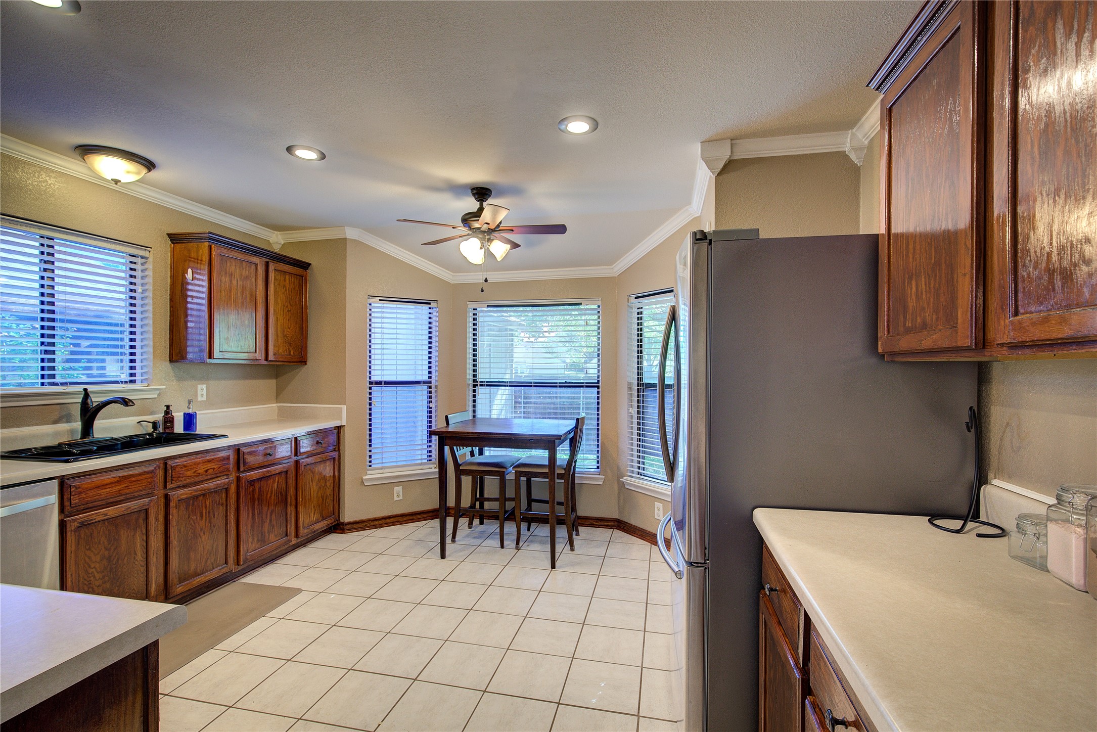 2006 Orchard Trail Garland TX 75040
